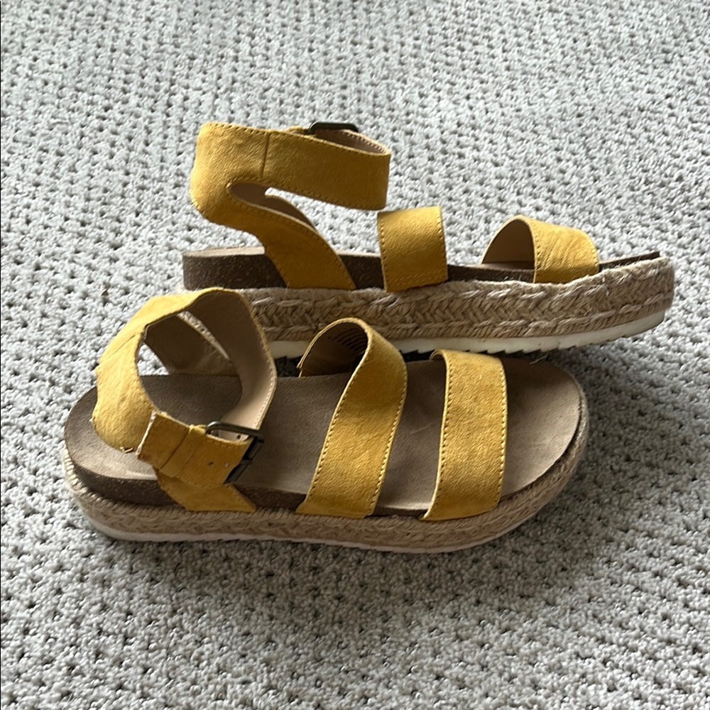 Universal Thread Mustard Yellow Sandals